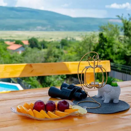 Vikendica Sweet *